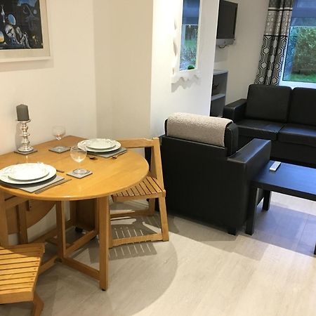 Appartamento Spacious Ground Floor Studio Flat - Easy Access To Stansted Airport, London And Cambridge Bishop's Stortford Esterno foto