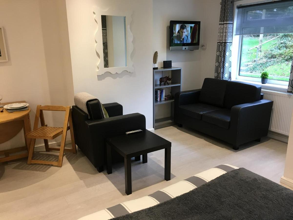 Appartamento Spacious Ground Floor Studio Flat - Easy Access To Stansted Airport, London And Cambridge Bishop's Stortford Esterno foto